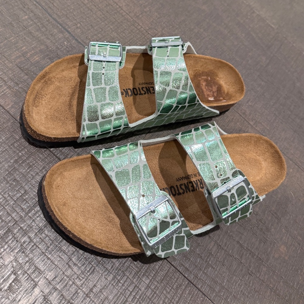 Birkenstock Crocodile Pattern Sandals - Green